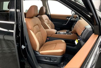 2026 Nissan Pathfinder Platinum 4WD - Captain Chairs and Cargo Pkgs