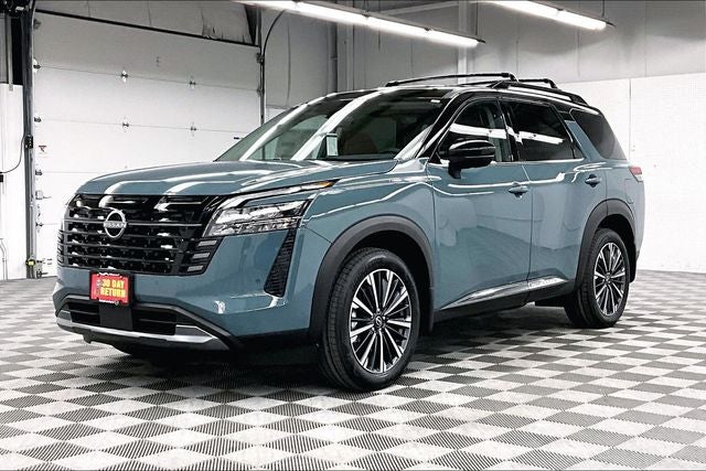 2026 Nissan Pathfinder Platinum 4WD - Captains Chairs and Cargo Pkgs