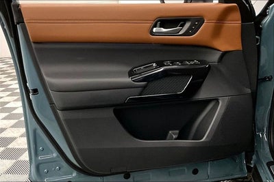 2026 Nissan Pathfinder Platinum 4WD - Captains Chairs and Cargo Pkgs