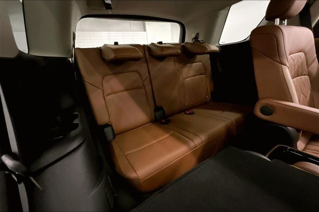 2026 Nissan Pathfinder Platinum 4WD - Captains Chairs and Cargo Pkgs
