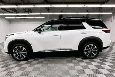 2026 Nissan Pathfinder Platinum 4WD - Captain Chairs, Accent, Cargo, Lighting Pkgs