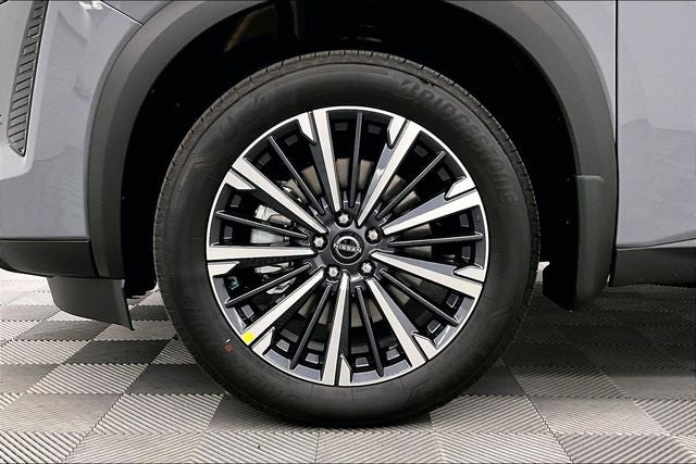 2026 Nissan Pathfinder Platinum 4WD - Accent, Captain Chairs, Lighting, Cargo Pkgs