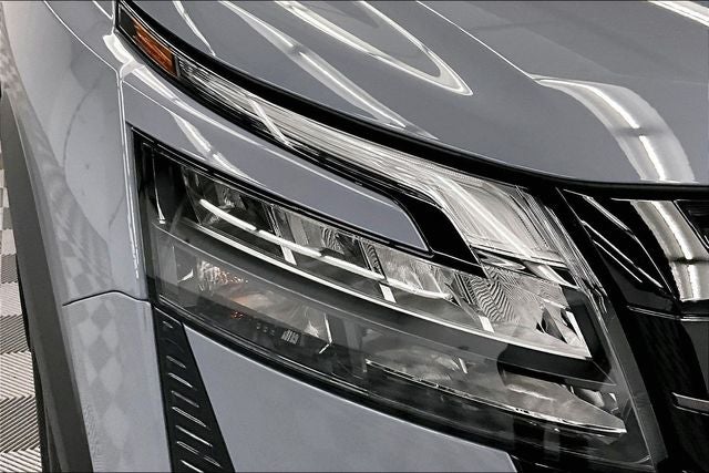 2026 Nissan Pathfinder Platinum 4WD - Accent, Captain Chairs, Lighting, Cargo Pkgs