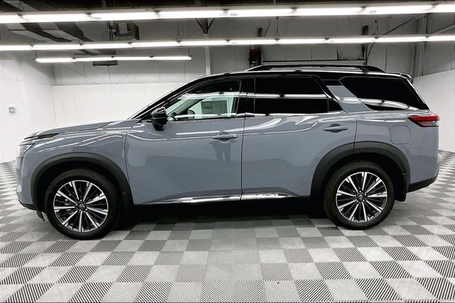 2026 Nissan Pathfinder Platinum 4WD - Accent, Captain Chairs, Lighting, Cargo Pkgs