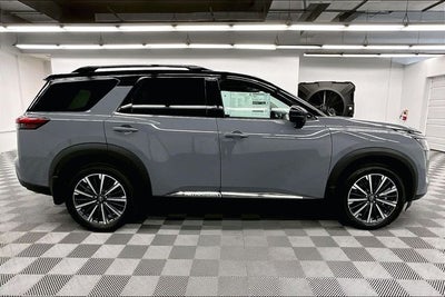 2026 Nissan Pathfinder Platinum 4WD - Accent, Captain Chairs, Lighting, Cargo Pkgs