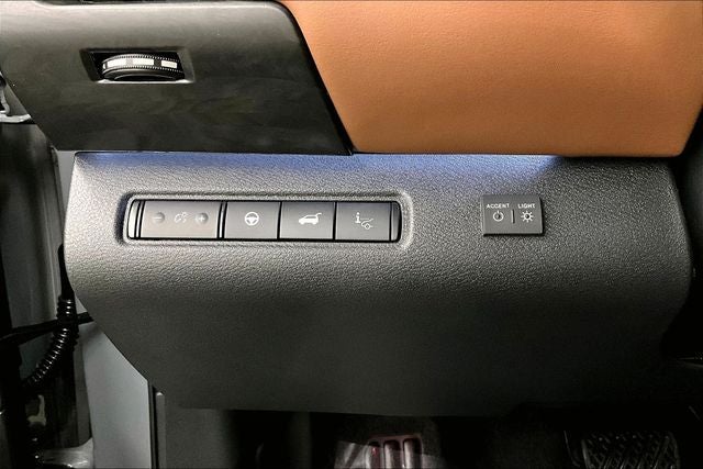 2026 Nissan Pathfinder Platinum 4WD - Accent, Captain Chairs, Lighting, Cargo Pkgs