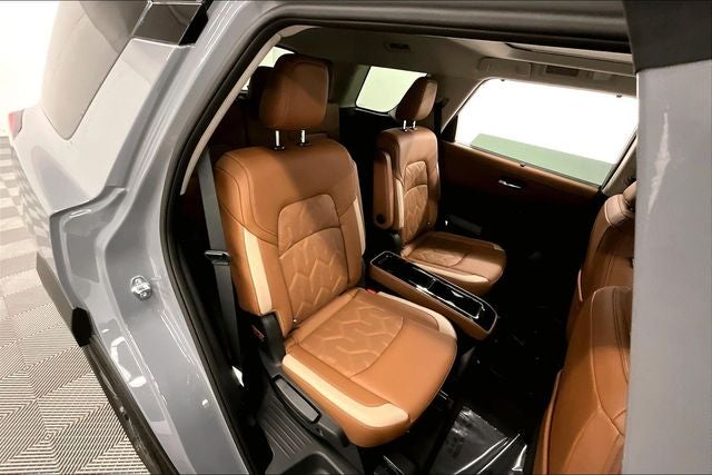 2026 Nissan Pathfinder Platinum 4WD - Accent, Captain Chairs, Lighting, Cargo Pkgs