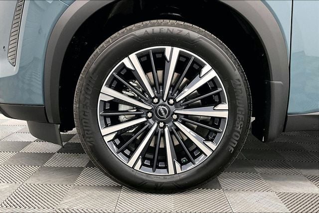 2026 Nissan Pathfinder Platinum 4WD - Captain Chairs and Cargo Packages