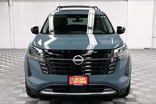 2026 Nissan Pathfinder Platinum 4WD - Captain Chairs and Cargo Packages