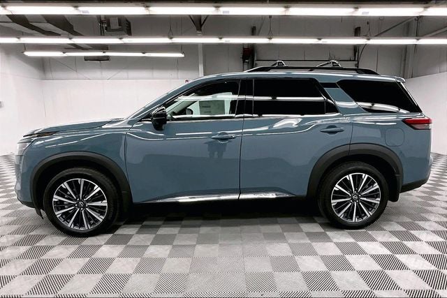 2026 Nissan Pathfinder Platinum 4WD - Captain Chairs and Cargo Packages
