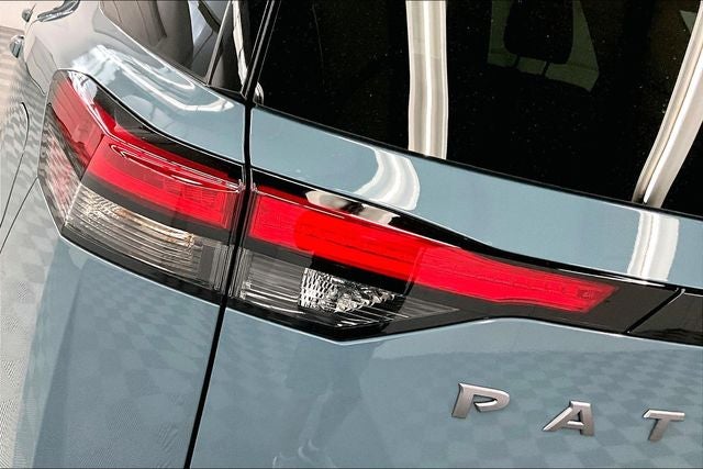 2026 Nissan Pathfinder Platinum 4WD - Captain Chairs and Cargo Packages