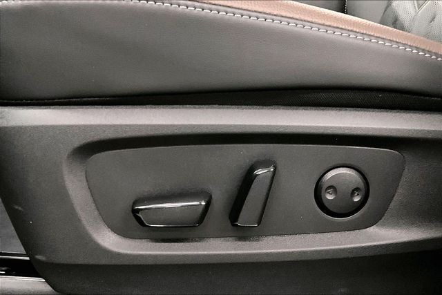 2026 Nissan Pathfinder Platinum 4WD - Captain Chairs and Cargo Packages