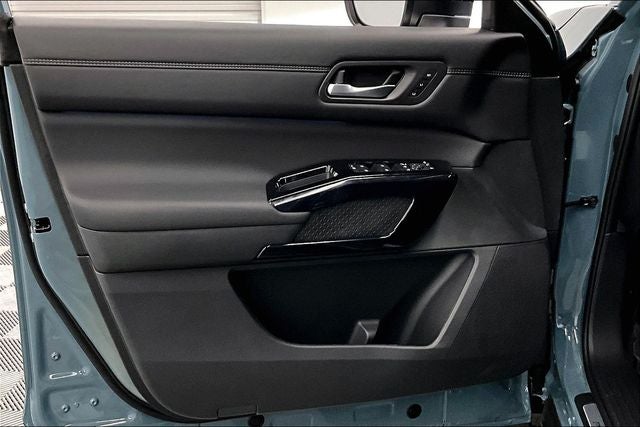 2026 Nissan Pathfinder Platinum 4WD - Captain Chairs and Cargo Packages