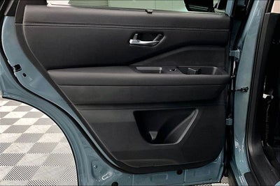 2026 Nissan Pathfinder Platinum 4WD - Captain Chairs and Cargo Packages