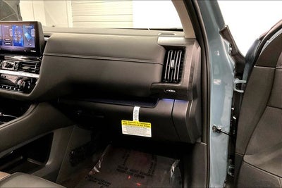 2026 Nissan Pathfinder Platinum 4WD - Captain Chairs and Cargo Packages