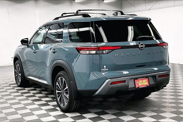2026 Nissan Pathfinder Platinum 4WD - Captain Chairs and Cargo Packages