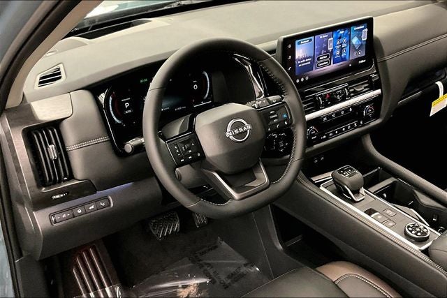 2026 Nissan Pathfinder Platinum 4WD - Captain Chairs and Cargo Packages