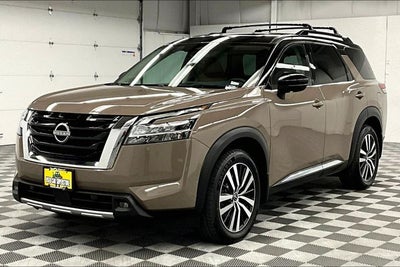2023 Nissan Pathfinder Platinum