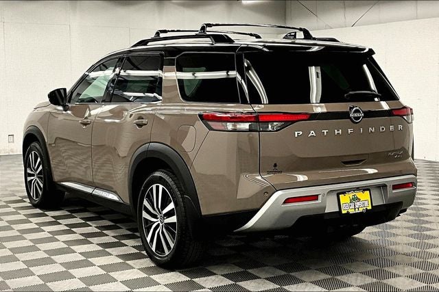 2023 Nissan Pathfinder Platinum