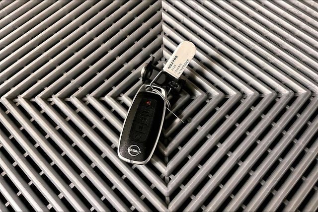 2026 Nissan Pathfinder Platinum 4WD - Accent, Captain Chairs, Lighting, Cargo Pkgs