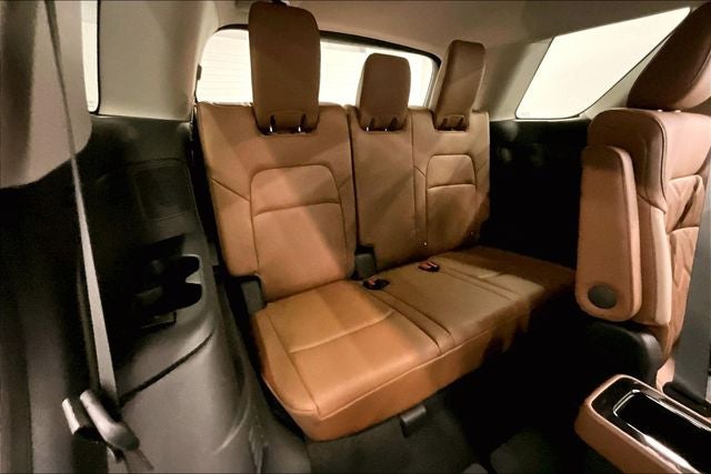 2026 Nissan Pathfinder Platinum 4WD - Accent, Captain Chairs, Lighting, Cargo Pkgs