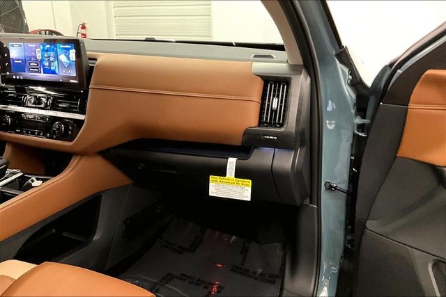 2026 Nissan Pathfinder Platinum 4WD - Accent, Captain Chairs, Lighting, Cargo Pkgs