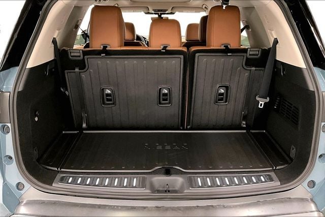 2026 Nissan Pathfinder Platinum 4WD - Accent, Captain Chairs, Lighting, Cargo Pkgs