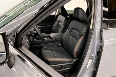 2026 Nissan Pathfinder Platinum 4WD - Captain Chairs, Accent, Cargo, Lighting Pkgs