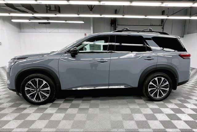 2026 Nissan Pathfinder Platinum 4WD - Captain Chairs, Accent, Cargo, Lighting Pkgs