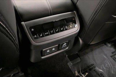 2026 Nissan Pathfinder Platinum 4WD - Captain Chairs, Accent, Cargo, Lighting Pkgs