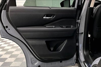 2026 Nissan Pathfinder Platinum 4WD - Captain Chairs, Accent, Cargo, Lighting Pkgs