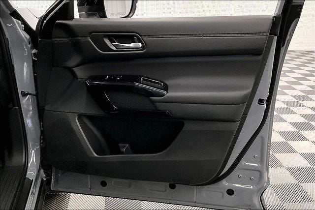 2026 Nissan Pathfinder Platinum 4WD - Captain Chairs, Accent, Cargo, Lighting Pkgs