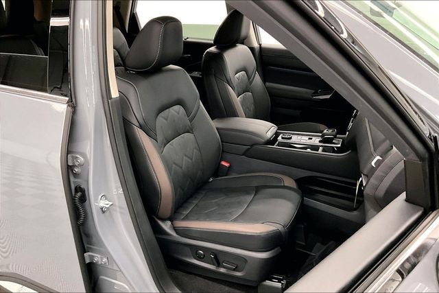 2026 Nissan Pathfinder Platinum 4WD - Captain Chairs, Accent, Cargo, Lighting Pkgs