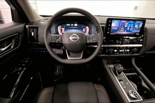 2026 Nissan Pathfinder Platinum 4WD - Accent, Captain Chairs, Lighting, Cargo Pkgs