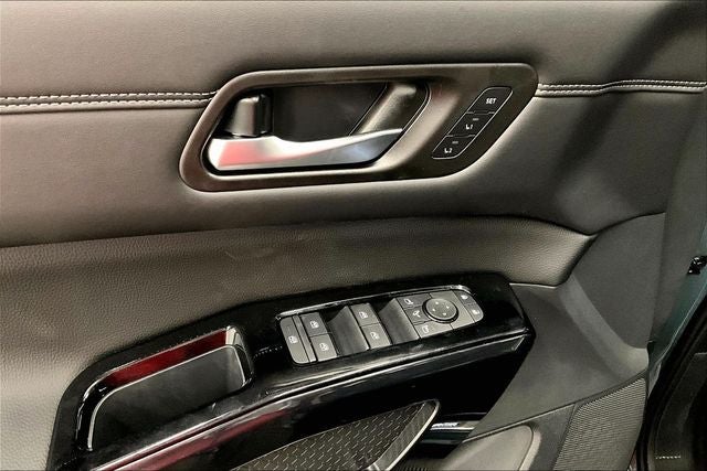 2026 Nissan Pathfinder Platinum 4WD - Accent, Captain Chairs, Lighting, Cargo Pkgs