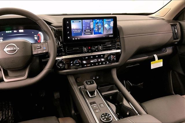 2026 Nissan Pathfinder Platinum 4WD - Accent, Captain Chairs, Lighting, Cargo Pkgs