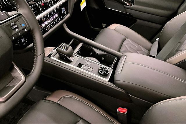 2026 Nissan Pathfinder Platinum 4WD - Accent, Captain Chairs, Lighting, Cargo Pkgs