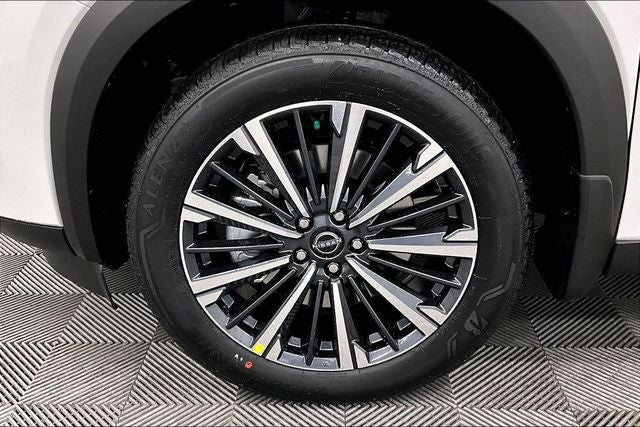 2026 Nissan Pathfinder Platinum 4WD - Captain Chairs and Cargo Packages