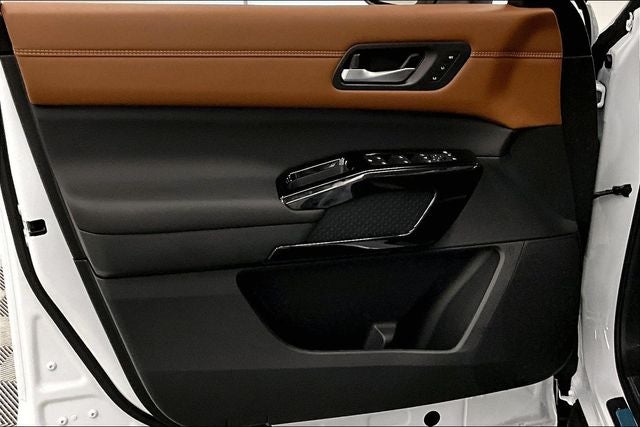 2026 Nissan Pathfinder Platinum 4WD - Captain Chairs and Cargo Packages