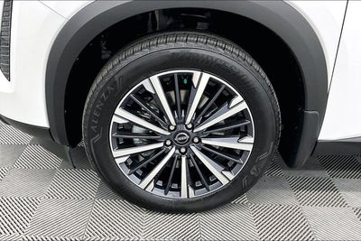 2026 Nissan Pathfinder Platinum 4WD - Captain Chairs, Accent, Cargo, Lighting Pkgs