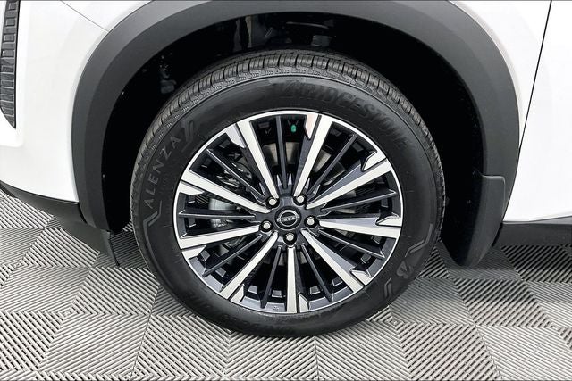 2026 Nissan Pathfinder Platinum 4WD - Captain Chairs, Accent, Cargo, Lighting Pkgs
