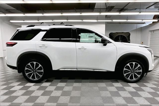 2026 Nissan Pathfinder Platinum 4WD - Captain Chairs, Accent, Cargo, Lighting Pkgs