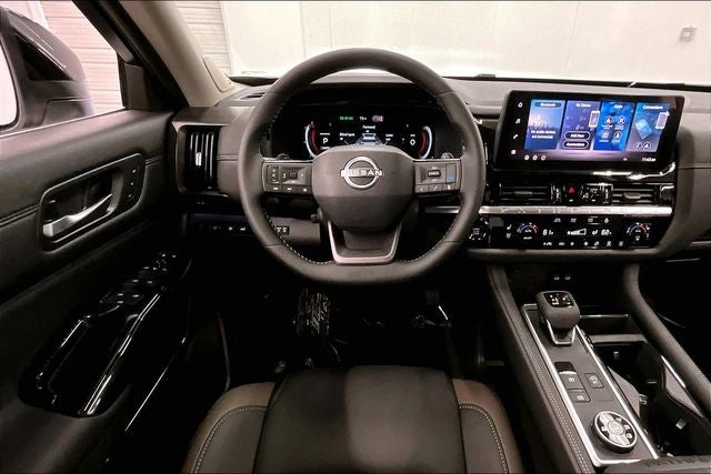 2026 Nissan Pathfinder Platinum 4WD - Captain Chairs, Accent, Cargo, Lighting Pkgs
