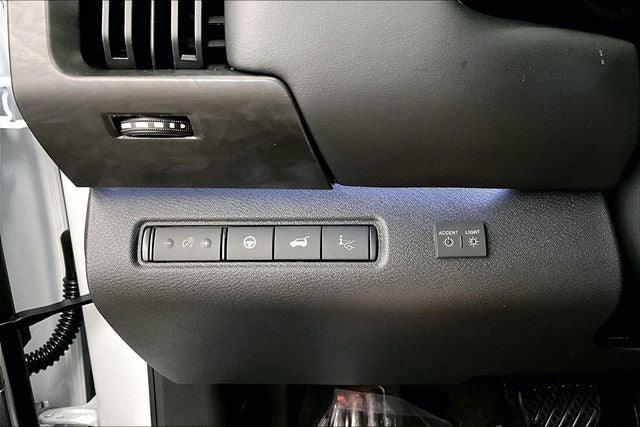 2026 Nissan Pathfinder Platinum 4WD - Captain Chairs, Accent, Cargo, Lighting Pkgs