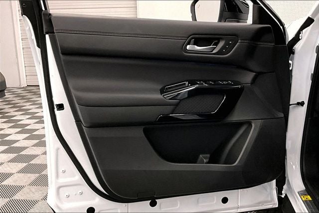 2026 Nissan Pathfinder Platinum 4WD - Captain Chairs, Accent, Cargo, Lighting Pkgs