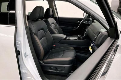 2026 Nissan Pathfinder Platinum 4WD - Captain Chairs, Accent, Cargo, Lighting Pkgs