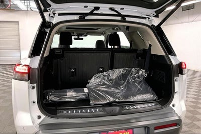 2026 Nissan Pathfinder Platinum 4WD - Captain Chairs, Accent, Cargo, Lighting Pkgs