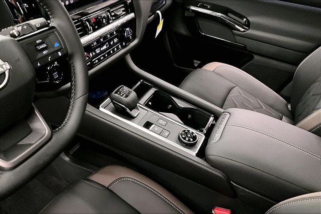 2026 Nissan Pathfinder Platinum 4WD - Captain Chairs, Accent, Cargo, Lighting Pkgs