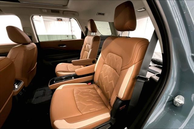 2026 Nissan Pathfinder Platinum 4WD - Captain Chairs, Accent, Lighting, Cargo Pkgs