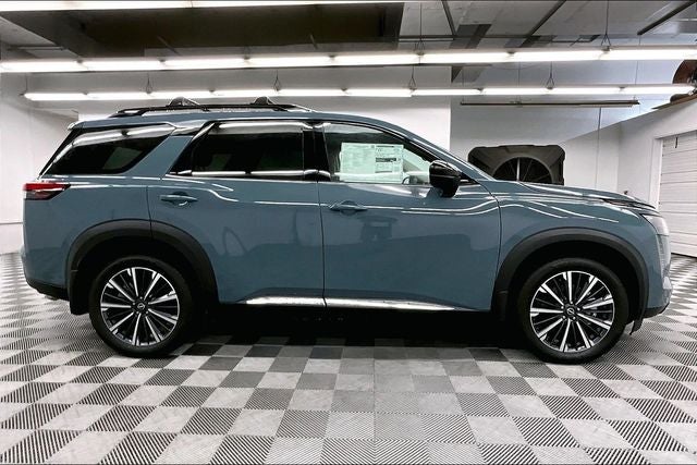 2026 Nissan Pathfinder Platinum 4WD - Captain Chairs, Accent, Lighting, Cargo Pkgs